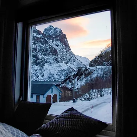Segla Guesthouse - With View Of Fjord Fjordgard Exterior photo